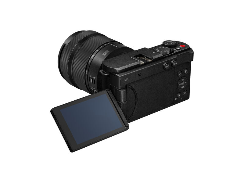 1022730_C.jpg - Panasonic Lumix S9 Mirrorless Camera with 28-200mm Kit Black