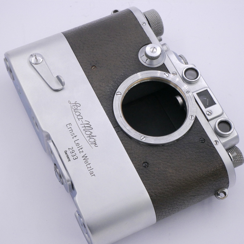 S-H-DXPWL4_5.jpg - Leica IIIB Body with rare working Leica Motor (Mooly)