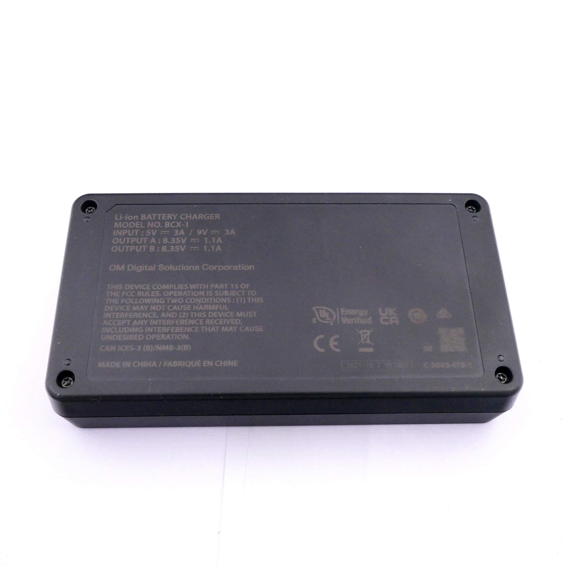 S-H-EC9E4J_2.jpg - OM System BCX-1 Dual Battery Charger+ Battery