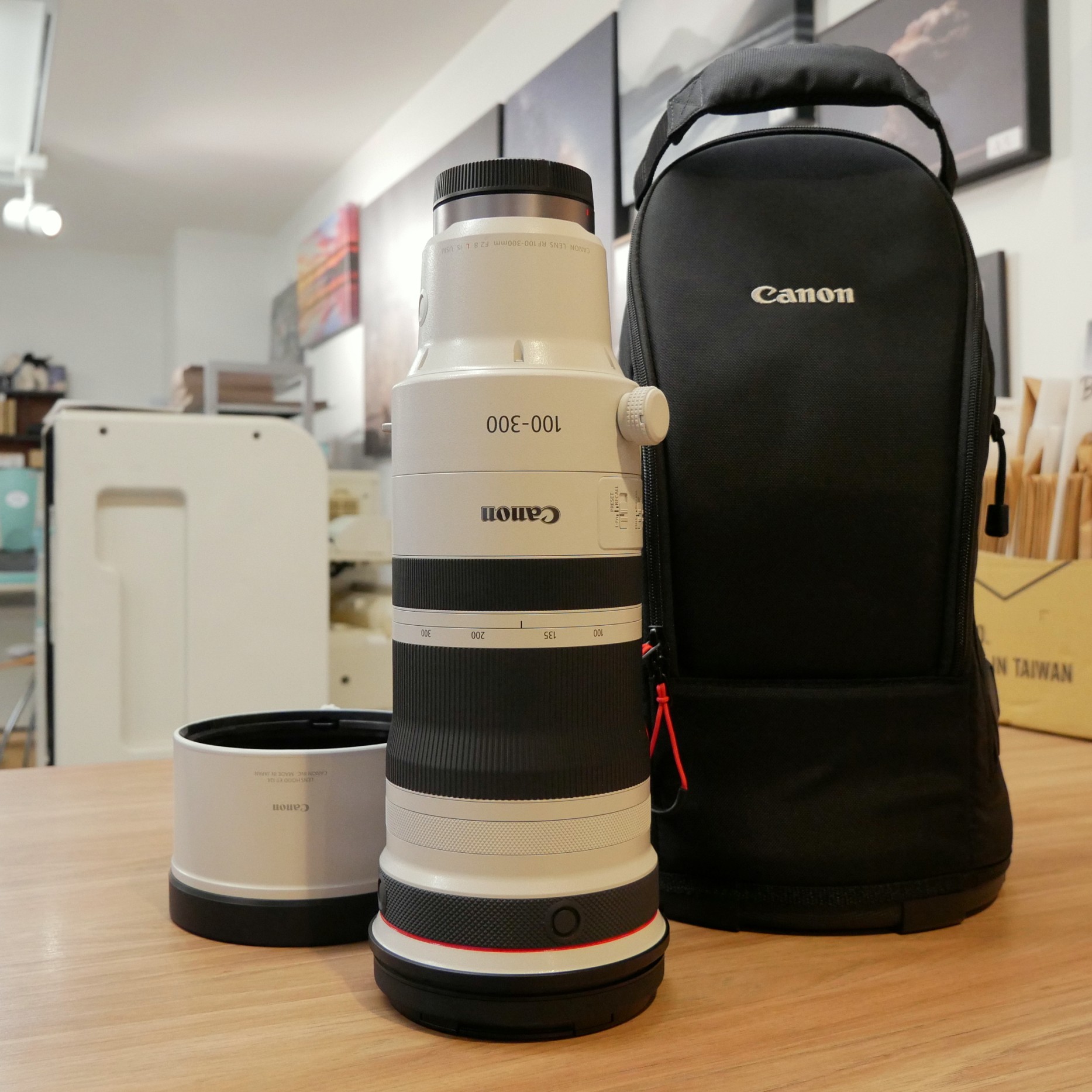 Canon RF 100-300 F/2.8 L IS USM Lens