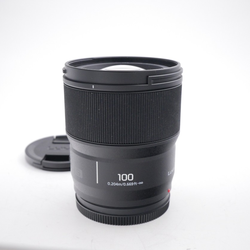 Panasonic AF 100mm F/2.8 S Macro Lens in L-Mount